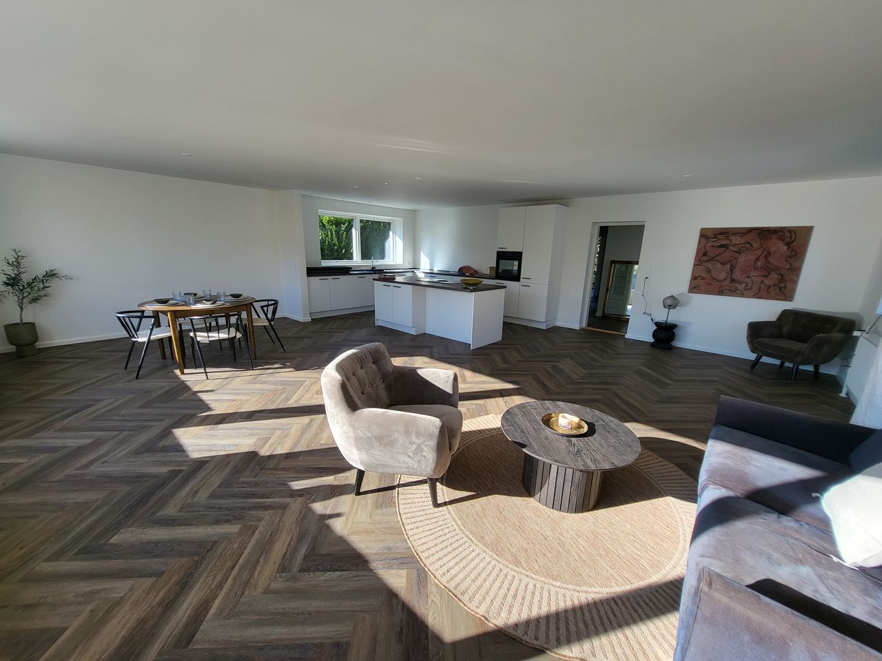 image 01